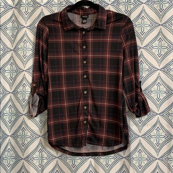 Rue21 Tops - Plaid button down top